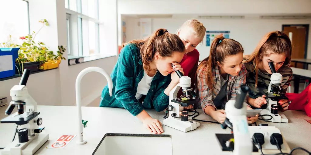 resized_Girls-in-STEM-Webinar-Blog-Header-opt